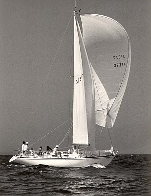 2094-C2 Yankee 38 sailing2